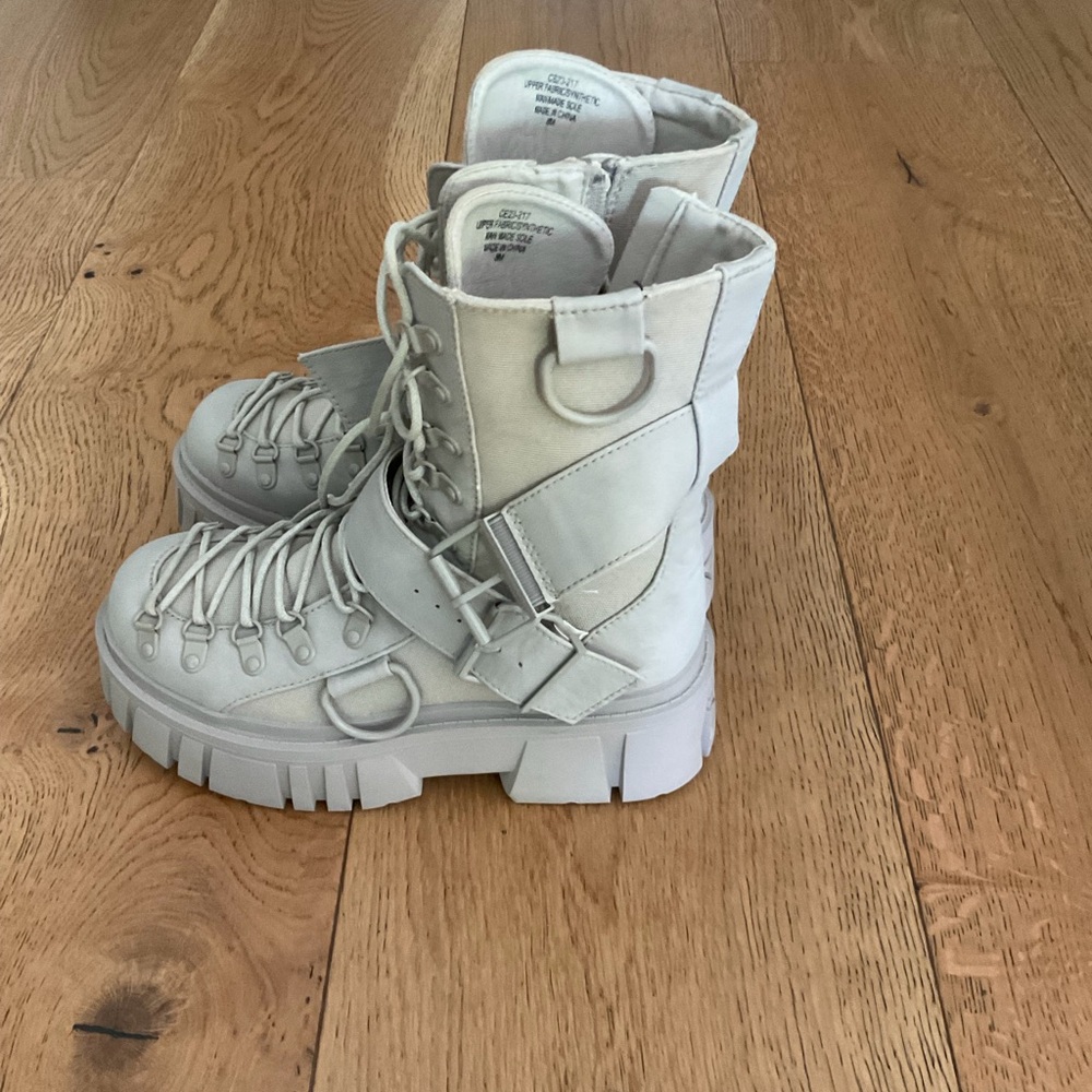 Dolls Kill Cream Combat Boots - Picture 2 of 4